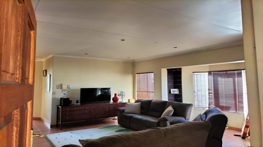 2 Bedroom Property for Sale in Vaalpark Free State